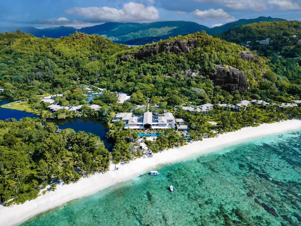 Luxury Qatar & Seychelles Holidays