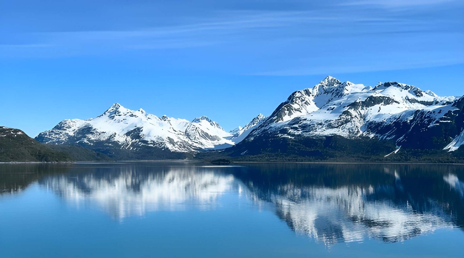 Alaska Glacier Cruise Escape – 9 Nights Aboard Norwegian Encore